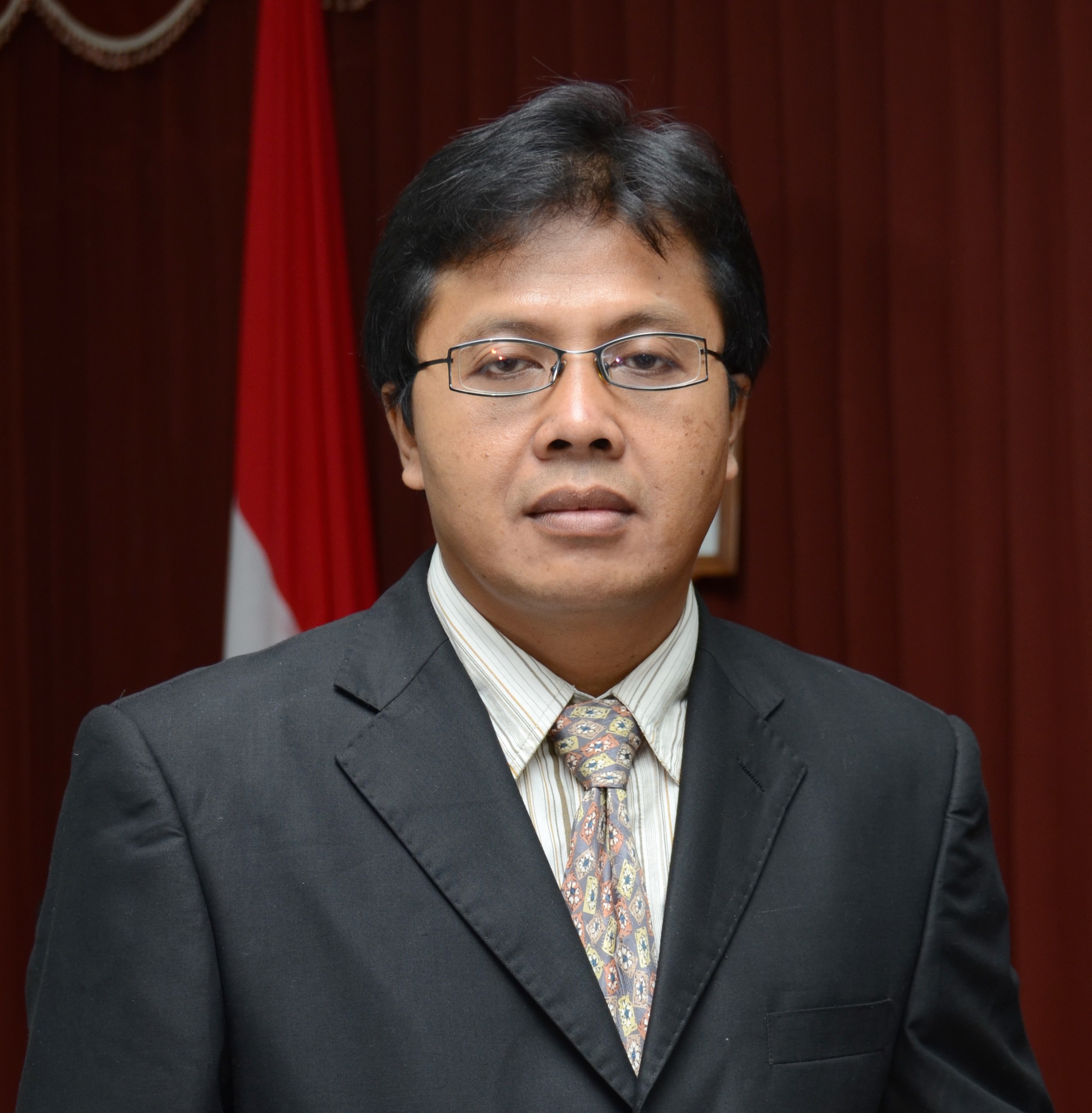 Dr. Uki Sukiman